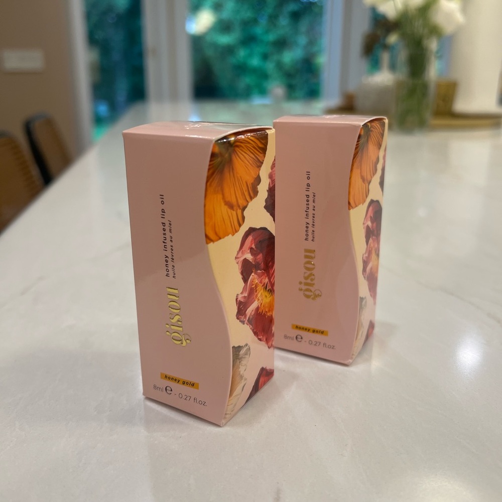 Gisou Honey infused lip oil BNIB 8ml